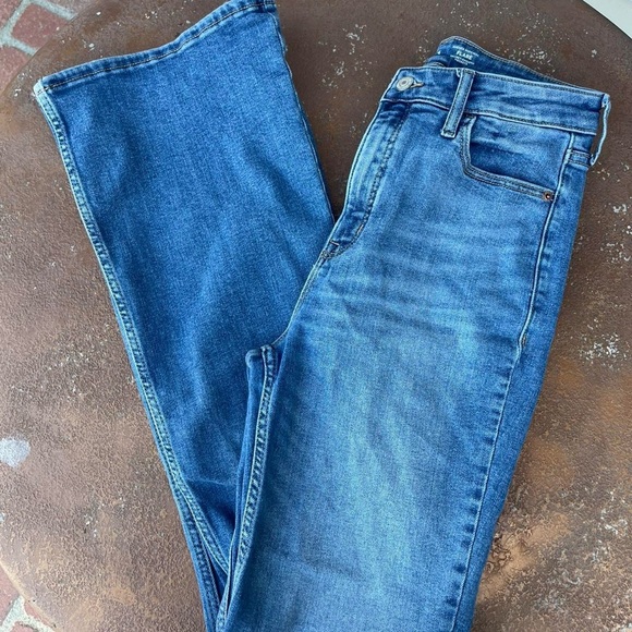Old Navy higher high-rise flare jeans - 70s style sz 4 - Picture 6 of 7